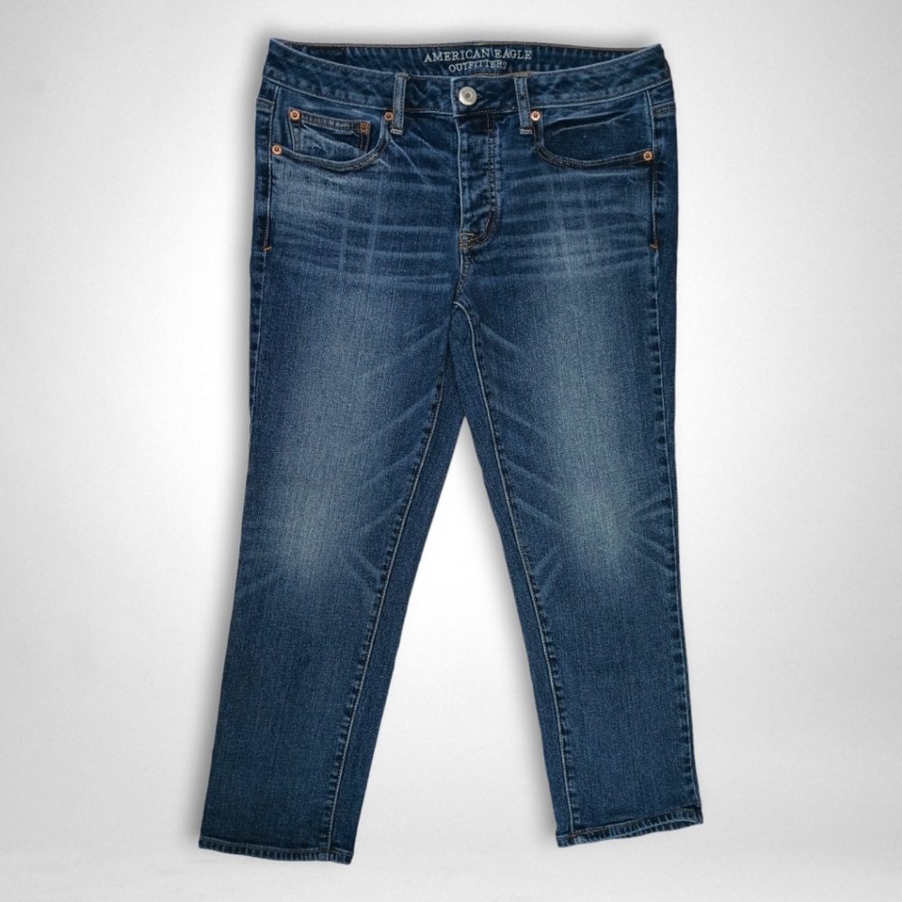 American Eagle - Medium Wash Boy Crop Jeans - Size 8